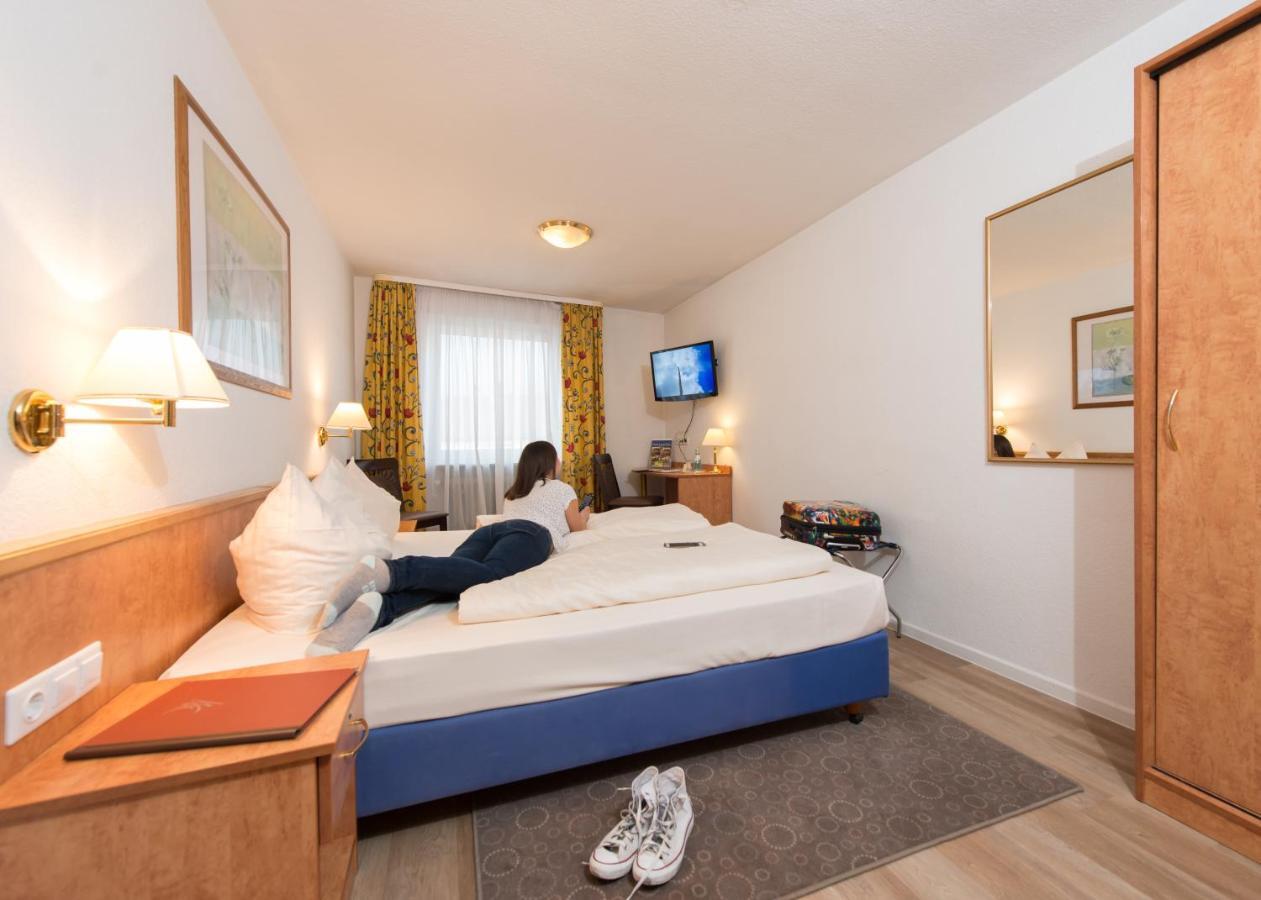 Hotel Ebnet Mutterstadt Exterior photo